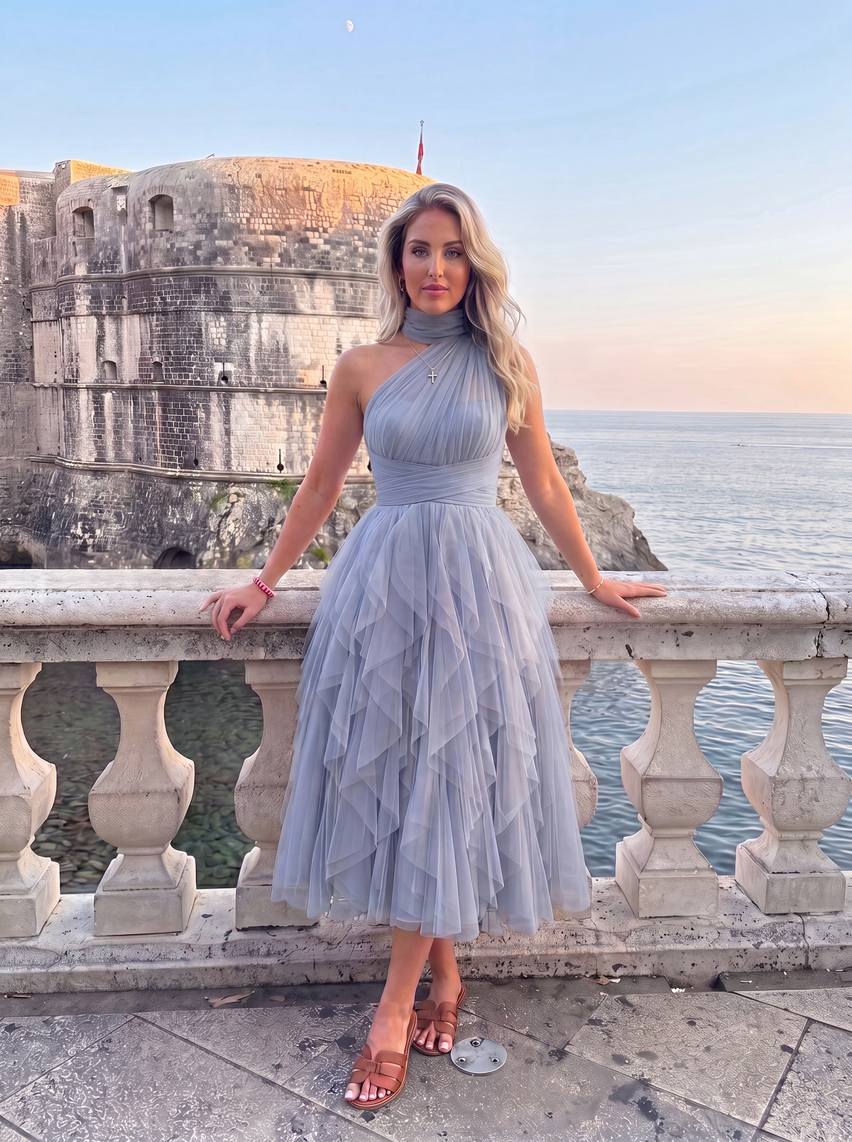 VESTIDO MIDI DE TUL CON VOLANTES EN CASCADA | AZUL TINTA ALISSA