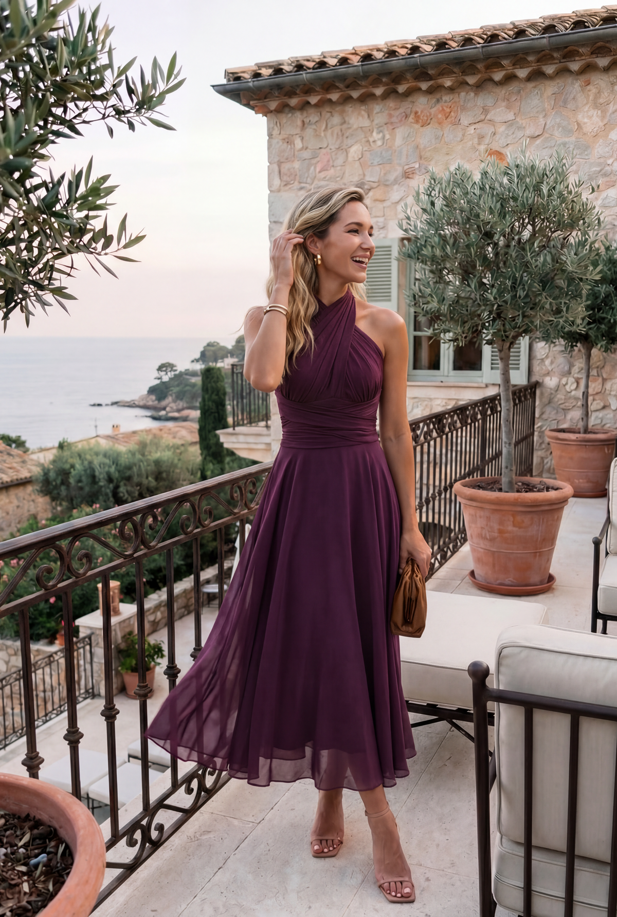 The Murano | Vestido azul marino con falda asimétrica y múltiples formas de llevar