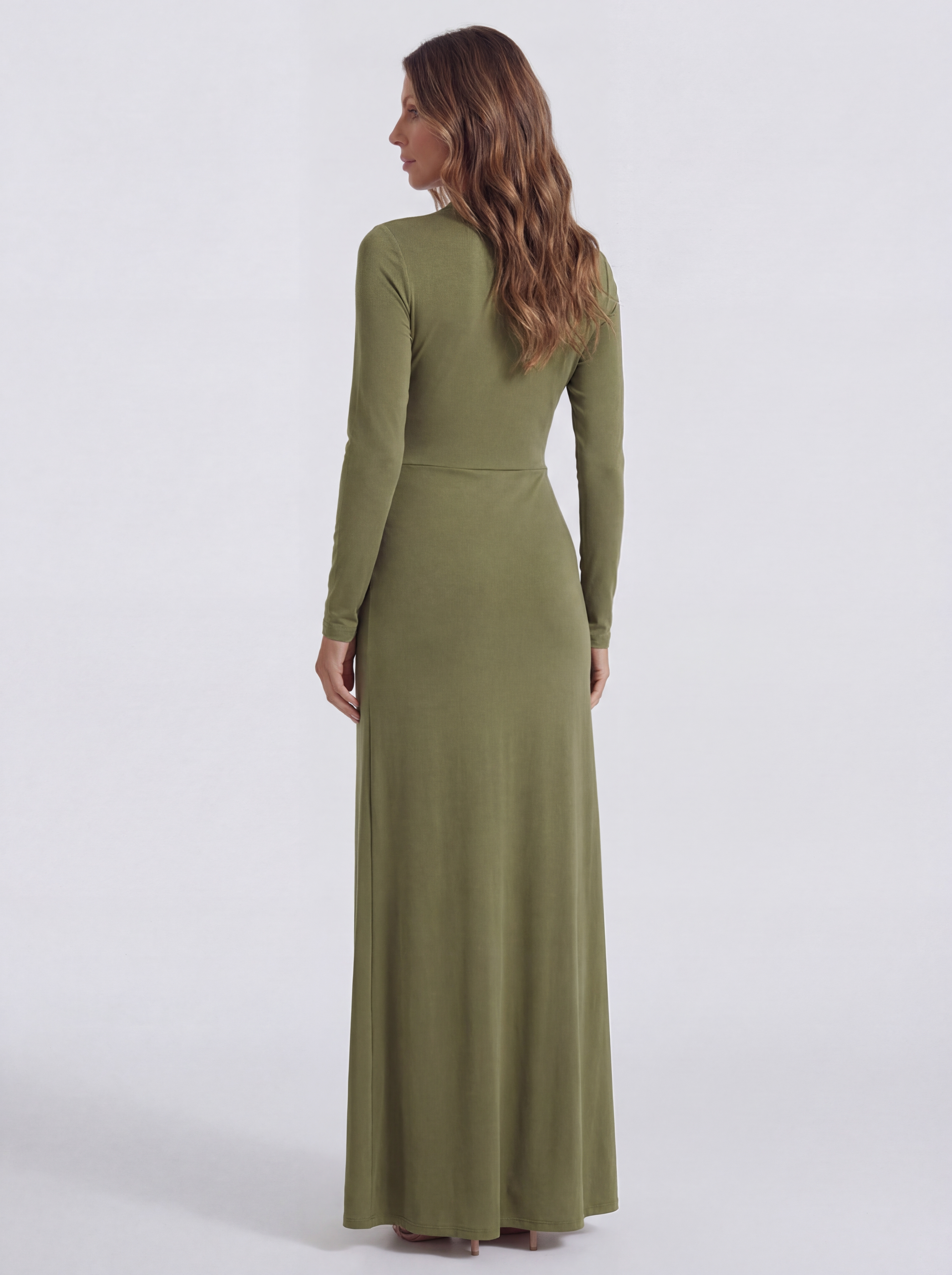 The Valenza| Vestido Largo Verde con Escote en V