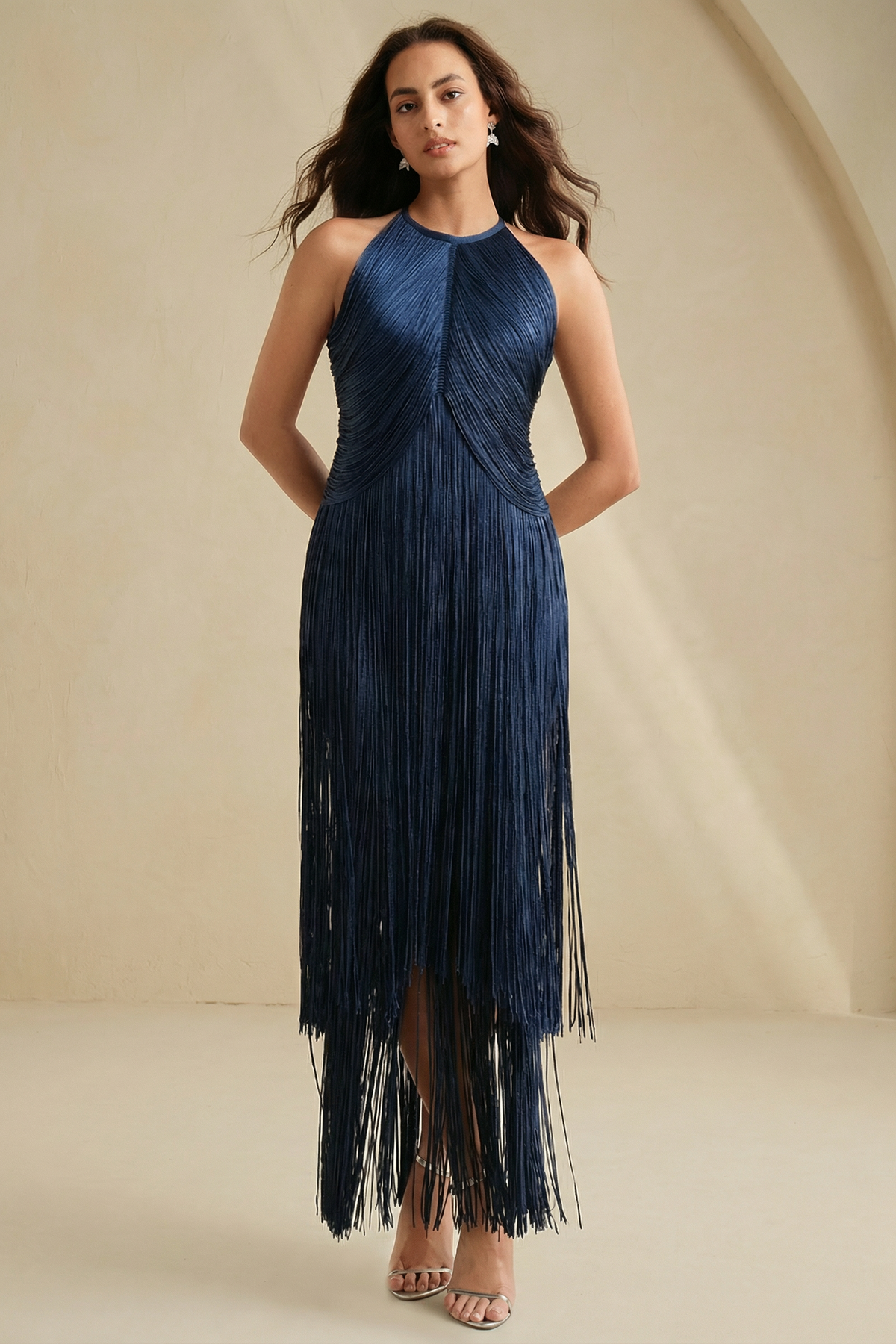 Vestido Largo de Flecos con Escote Halter