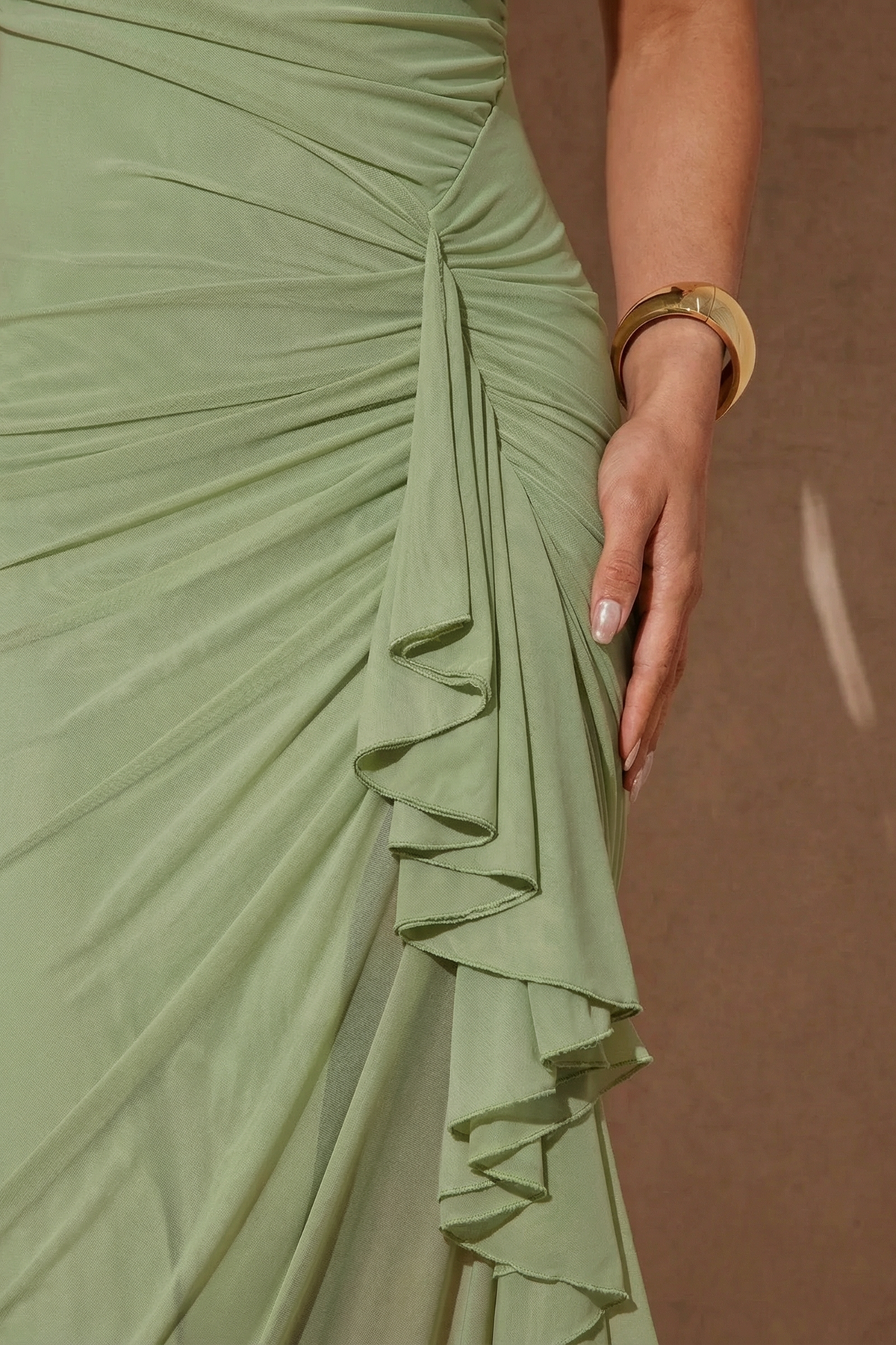 The Amalfi | Vestido Largo Strapless con Volante Lateral