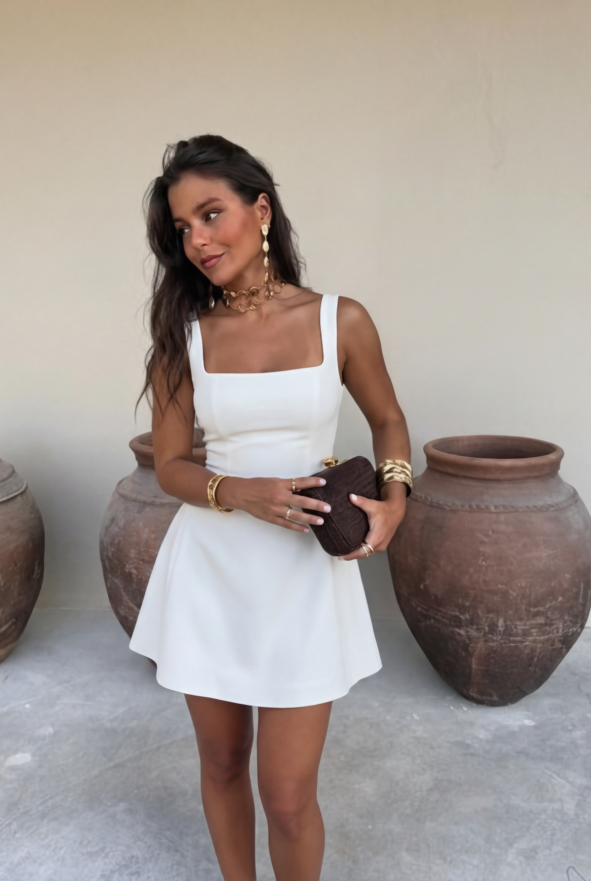 La Bianca | Minivestido blanco con escote cuadrado y falda evasé